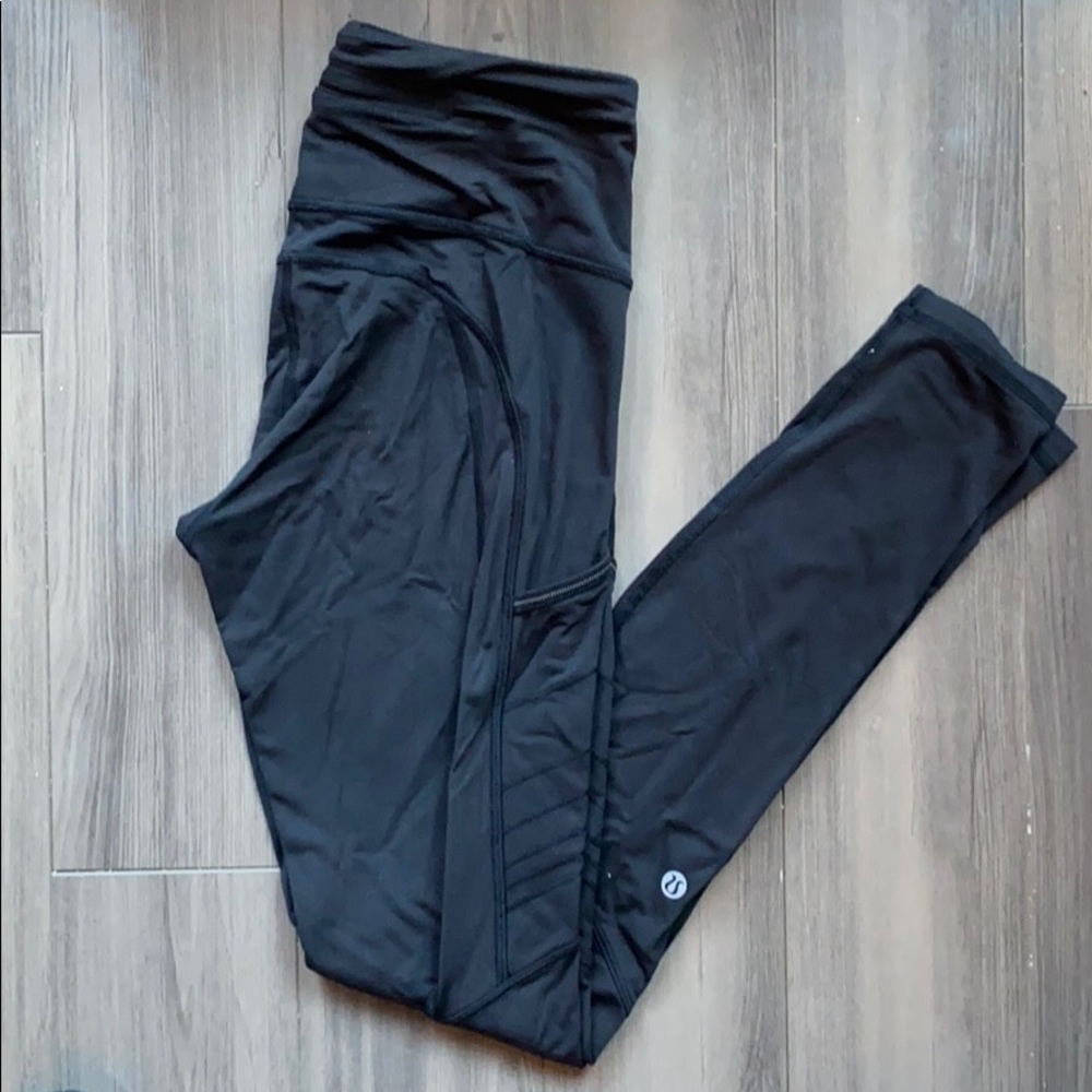 Black lululemon size 4 leggings